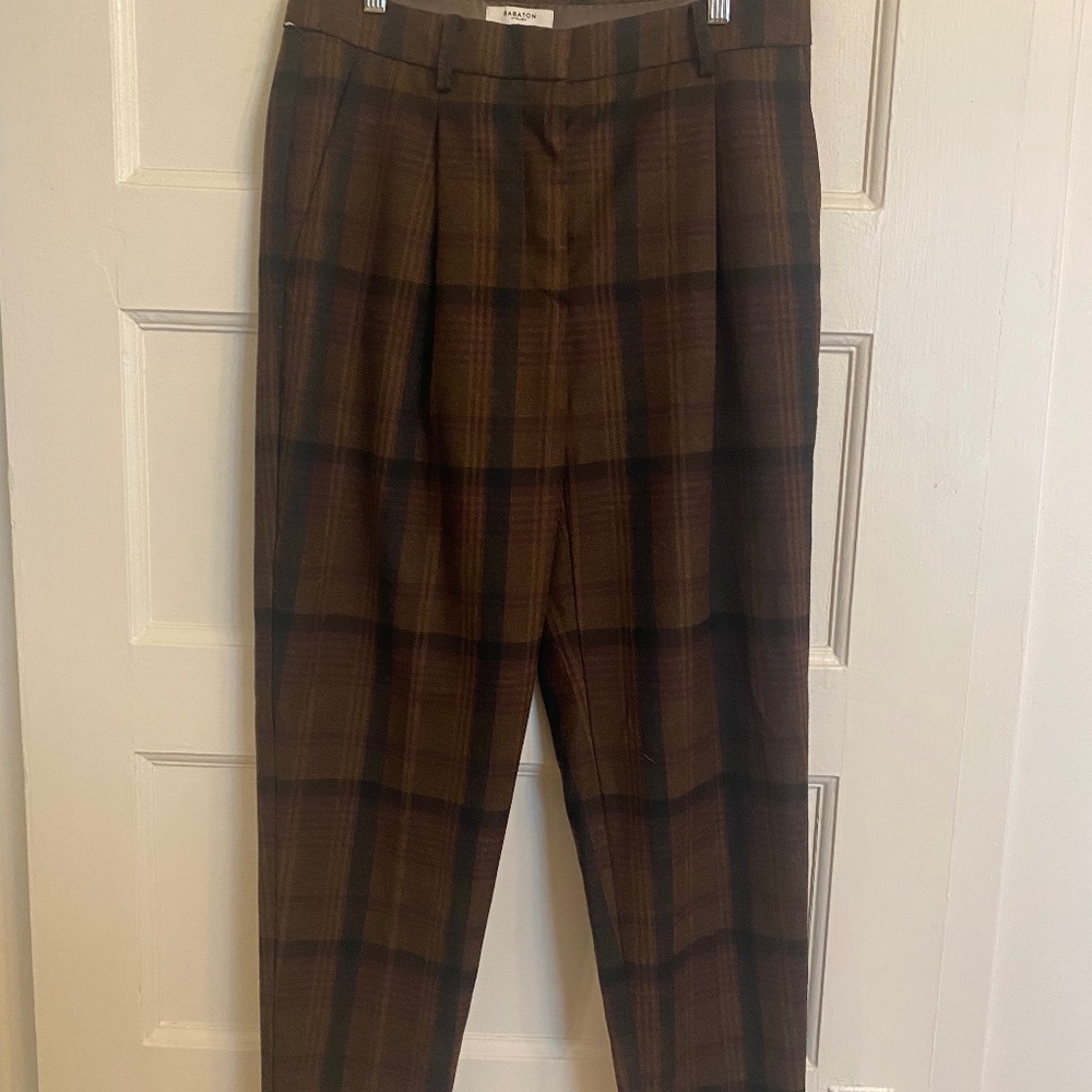 Aritzia Babaton Hawthorn Pant (Mid-Rise Trouser, Size 8) - Picture 3 of 5